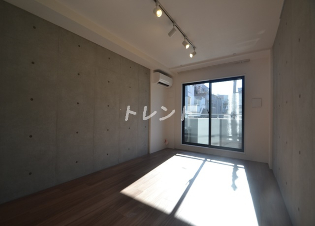ラクラス四谷三丁目-102
