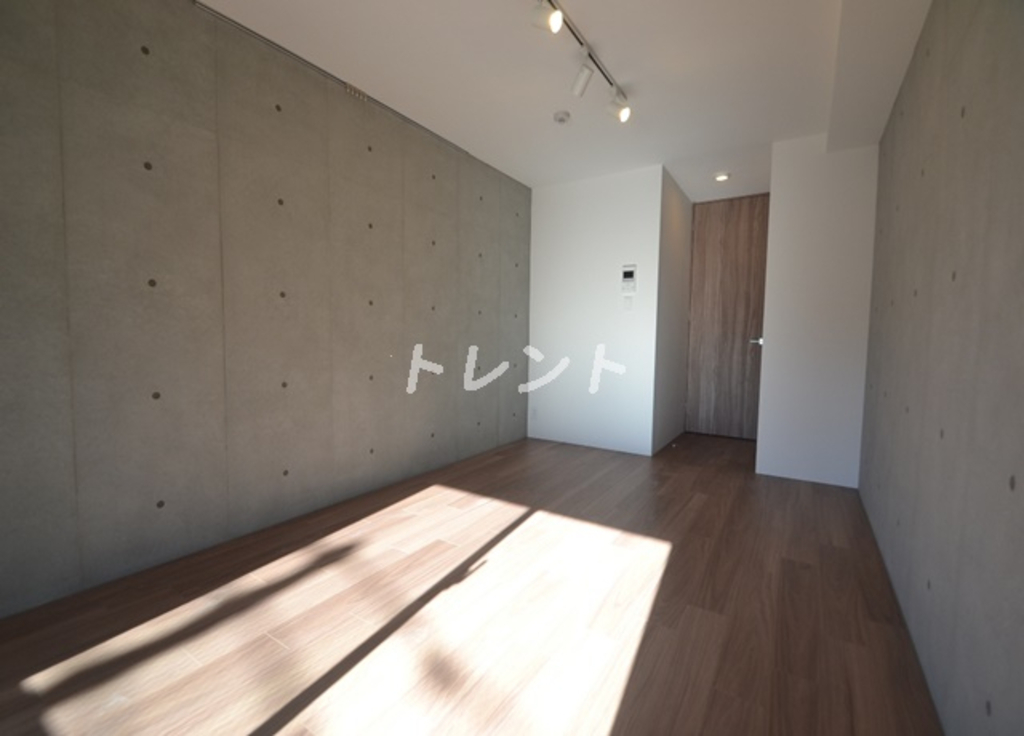ラクラス四谷三丁目-102