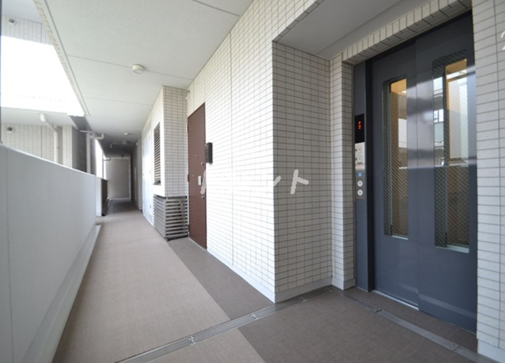 メゾンカルム市谷仲之町-302
