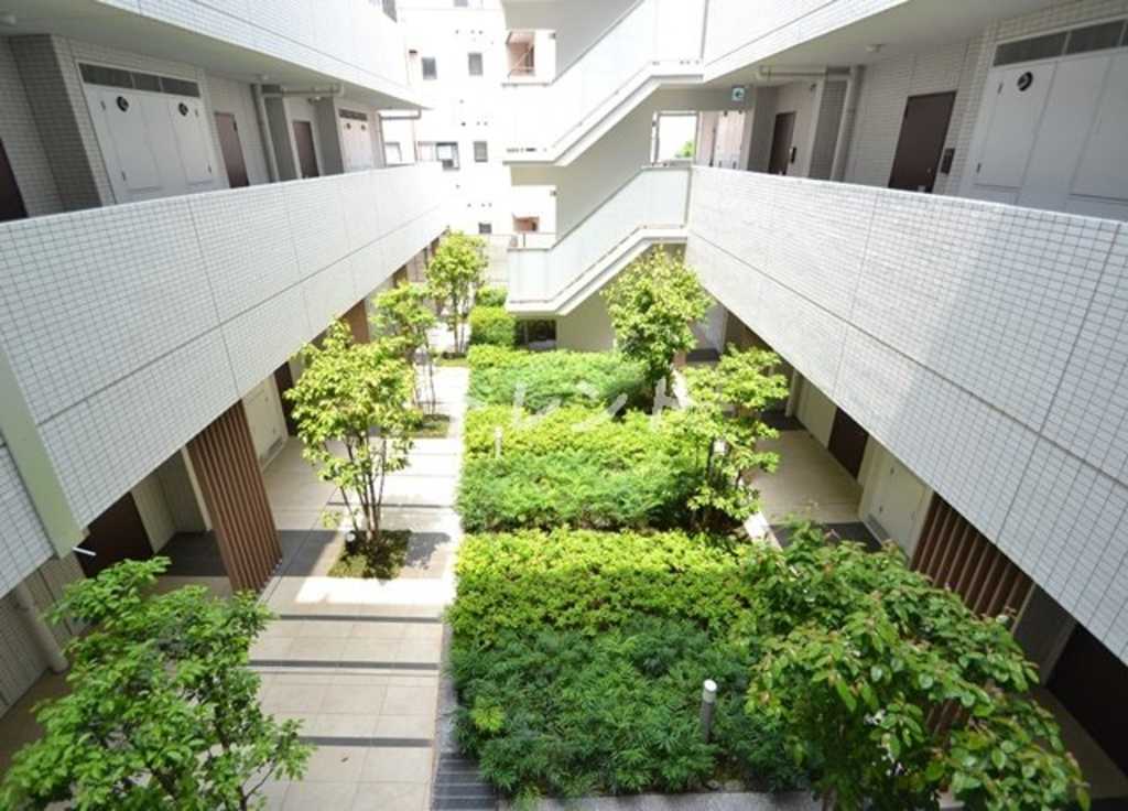 メゾンカルム市谷仲之町-302
