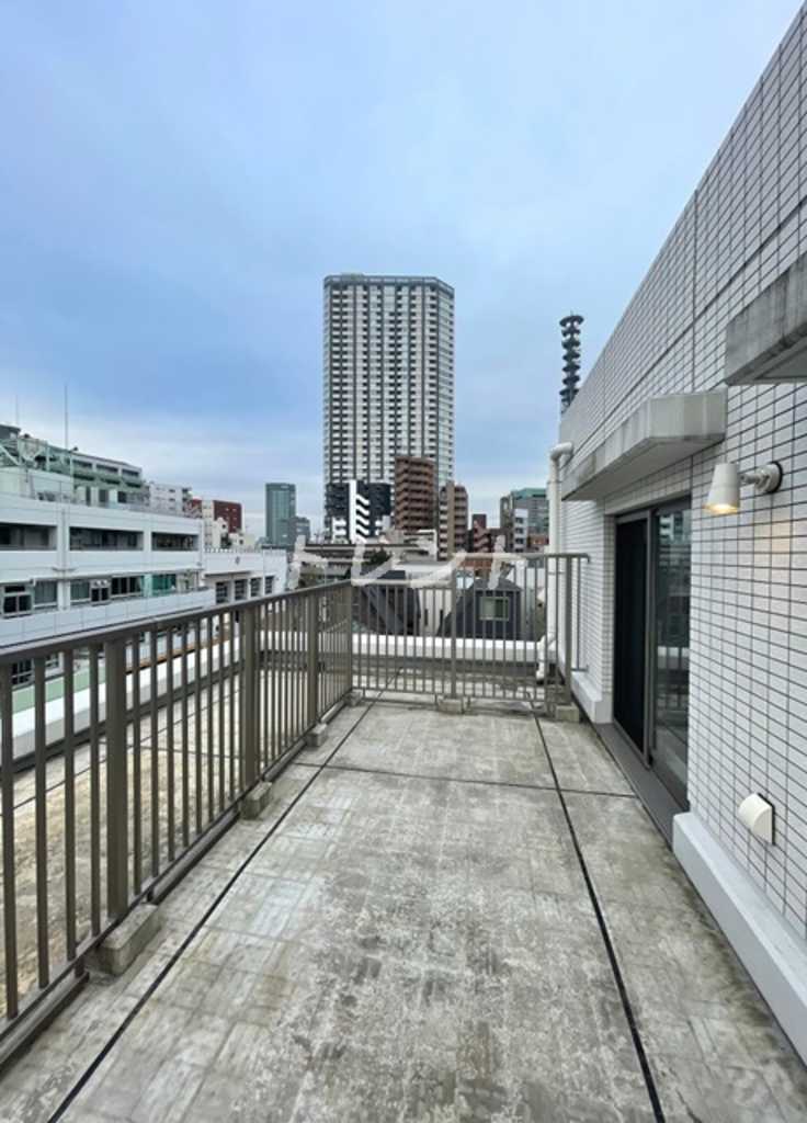 メゾンカルム市谷仲之町-302