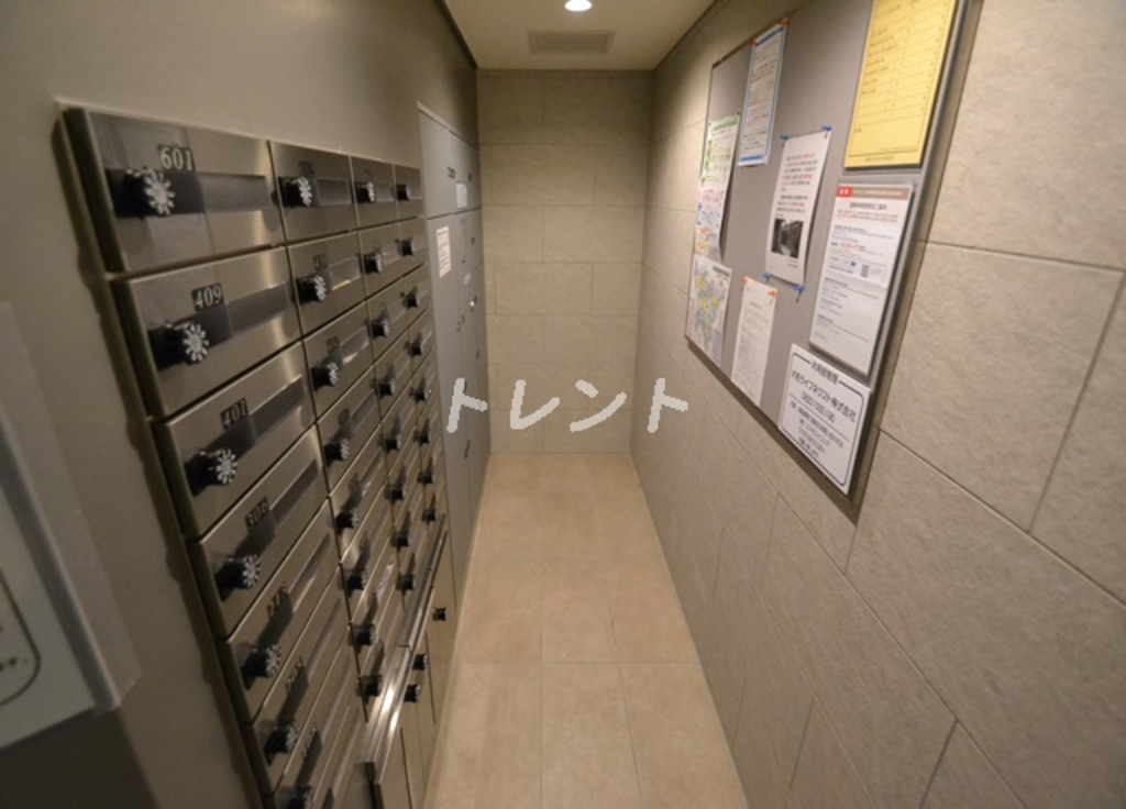 メゾンカルム市谷仲之町-302
