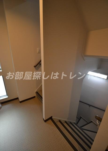 アンファミーユ-303