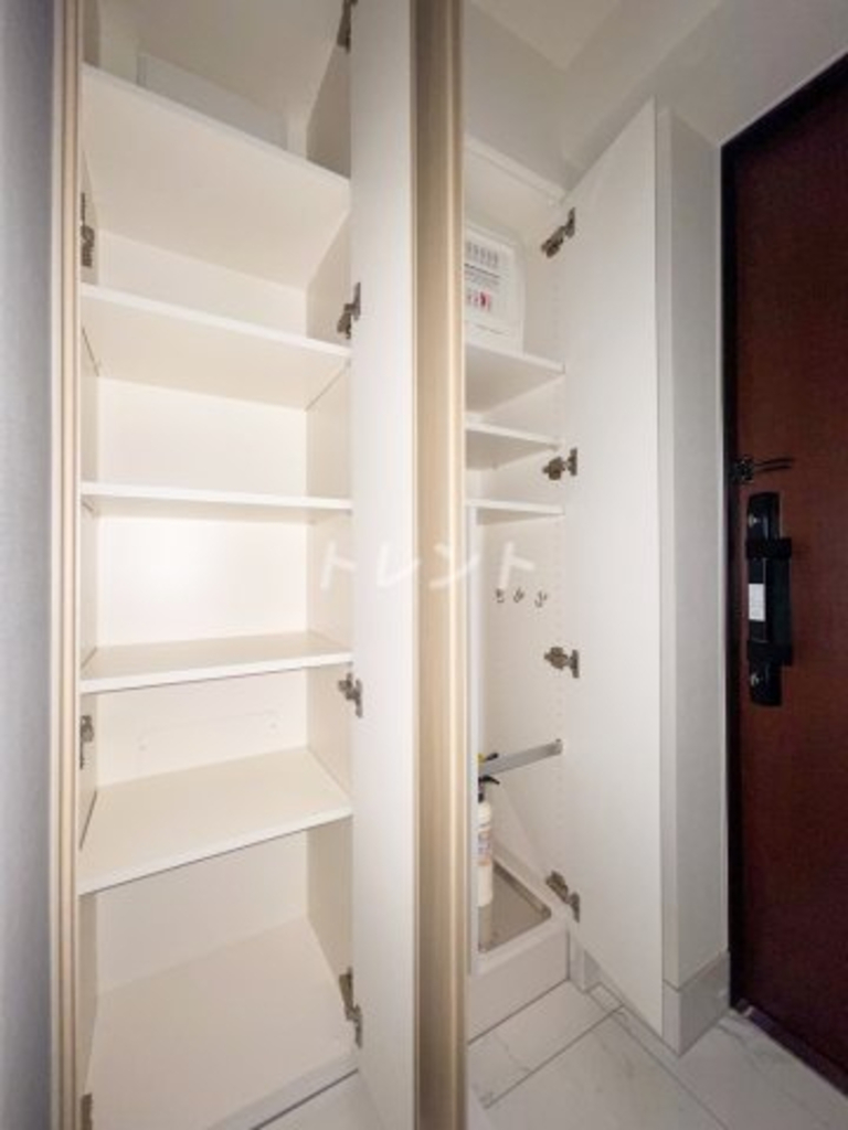 クレヴィア新宿若松町-506