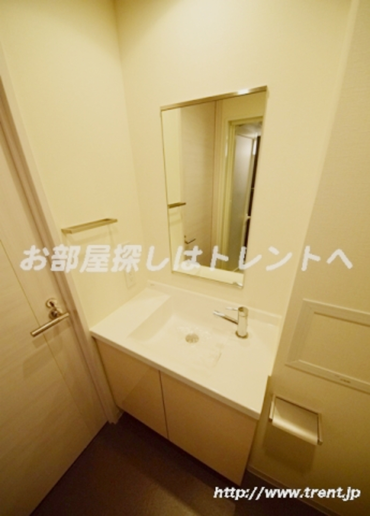 コンフォリア文京春日-704