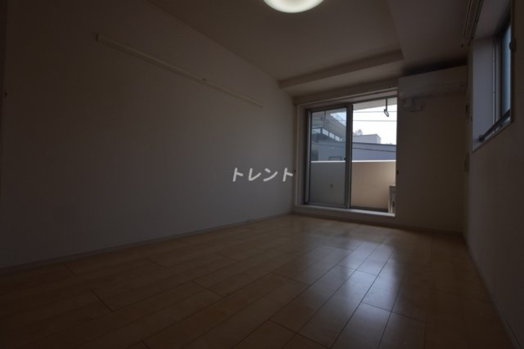 メゾンドリ-204