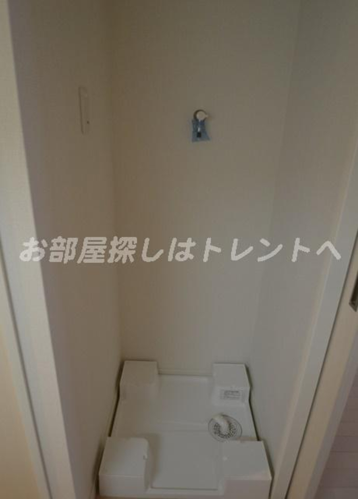 ラクラス新中野-208