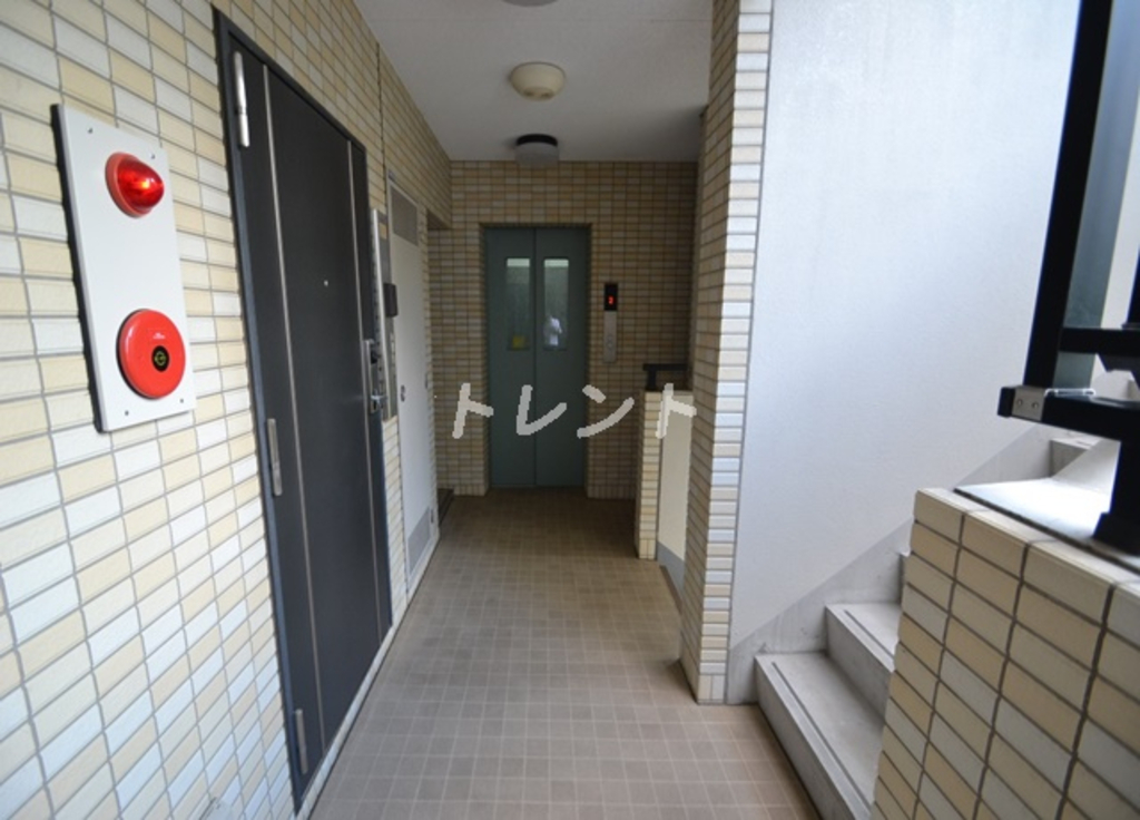 パイン新宿-301