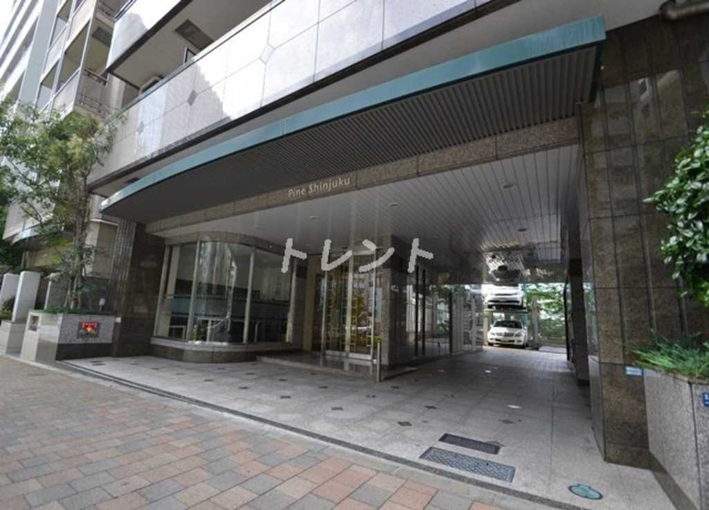 パイン新宿-301