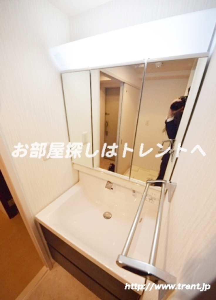ジェイファーストチヨダ-702
