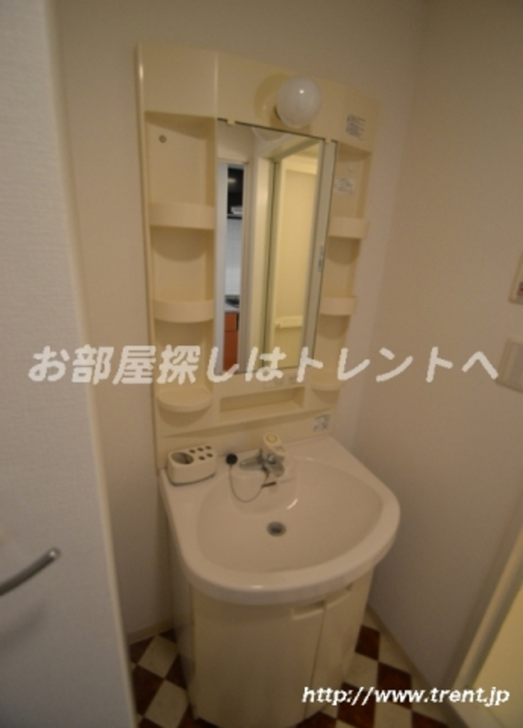 レナトゥス四谷-307