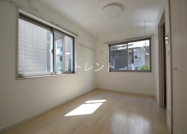 ディオネ四谷-103
