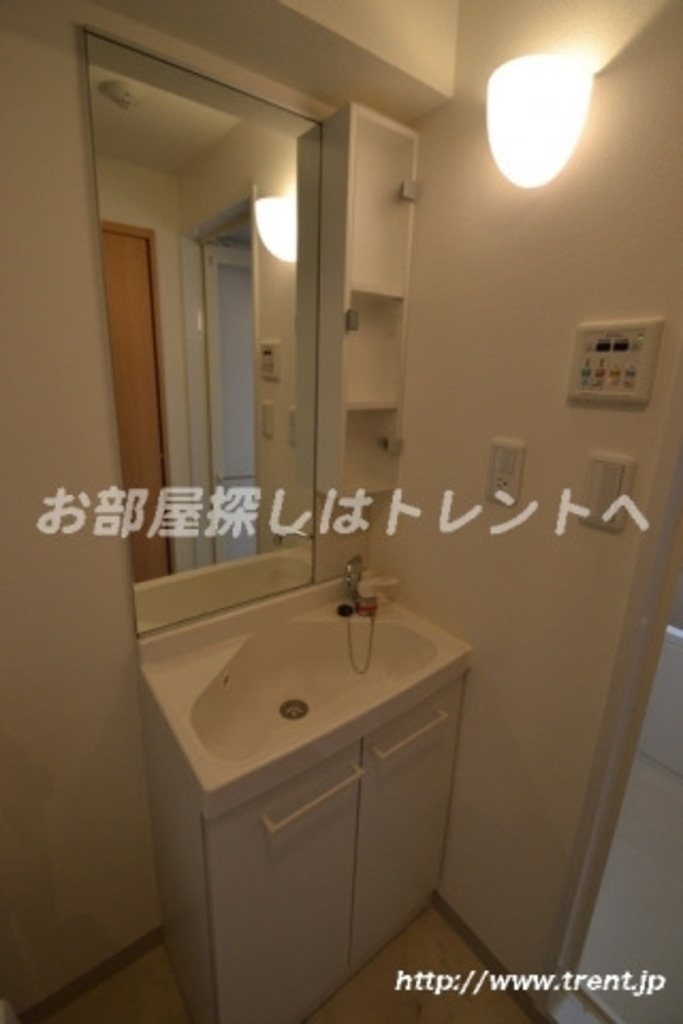 コンフォート東新宿-302