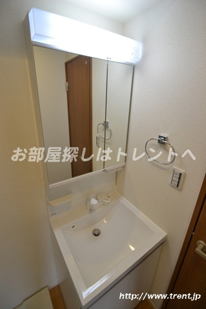 テラスド代々木Ⅱ-102