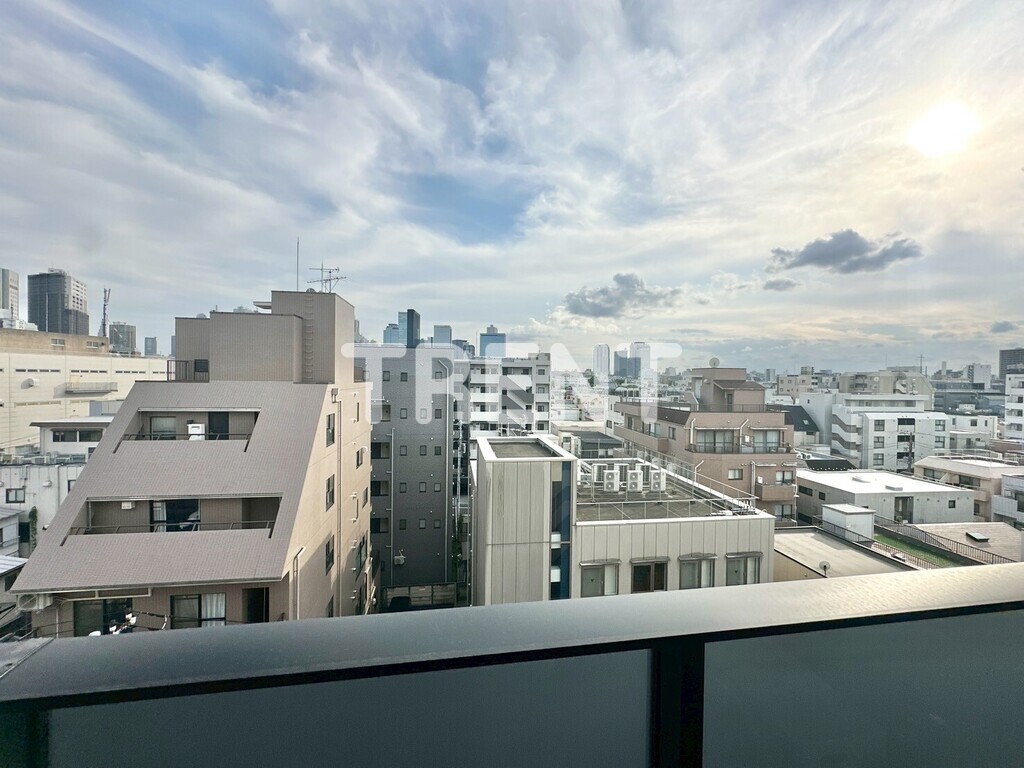 コンフォリアリヴ北新宿-703