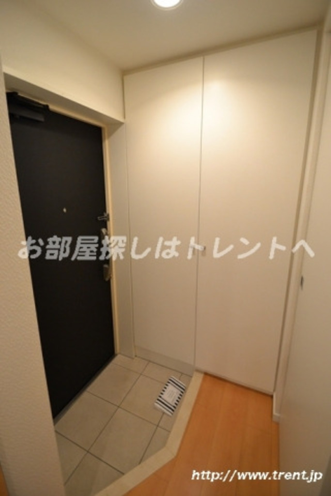 ラグジュアリーアパートメント中野坂上-301