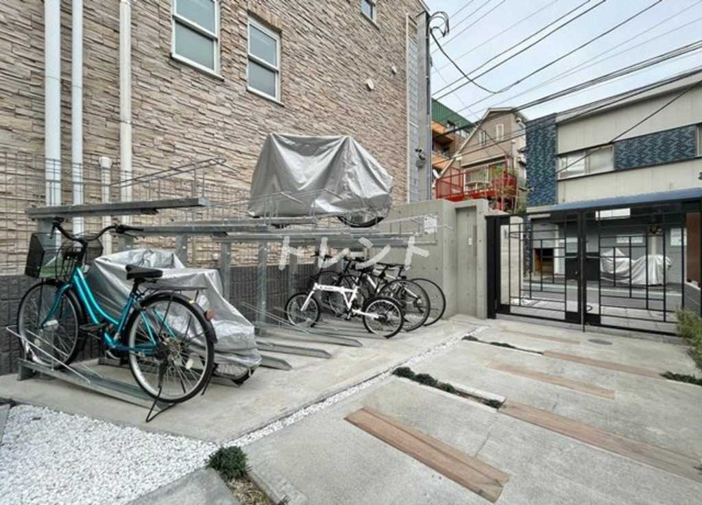 ウェルスクエアイズム四谷大京町-205