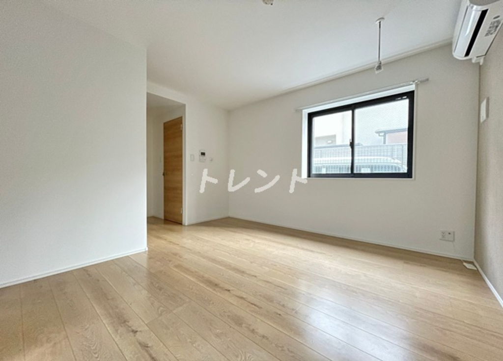 ウェルスクエアイズム四谷大京町-205