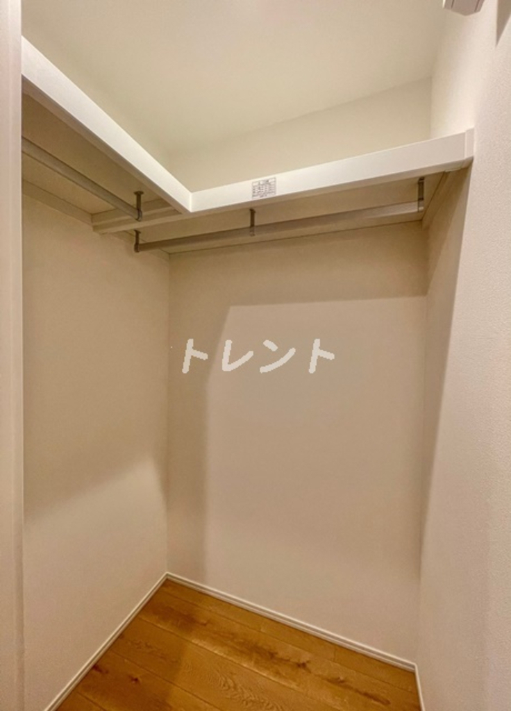 ウェルスクエアイズム四谷大京町-205
