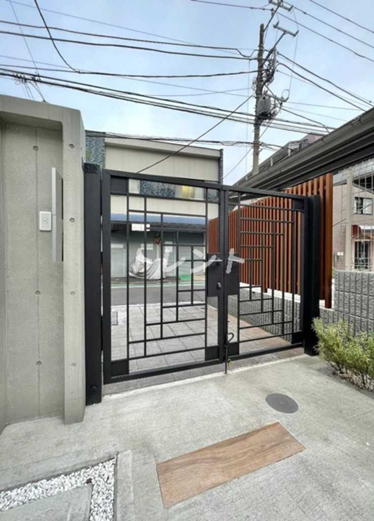 ウェルスクエアイズム四谷大京町-205