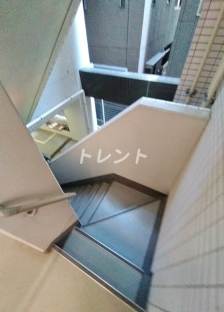 アジールコート中野坂上-304