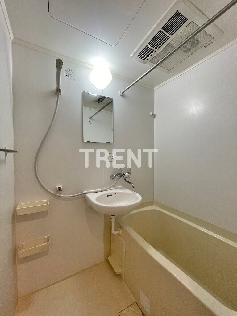 アヴァンツァーレ新宿ピアチェーレ-402