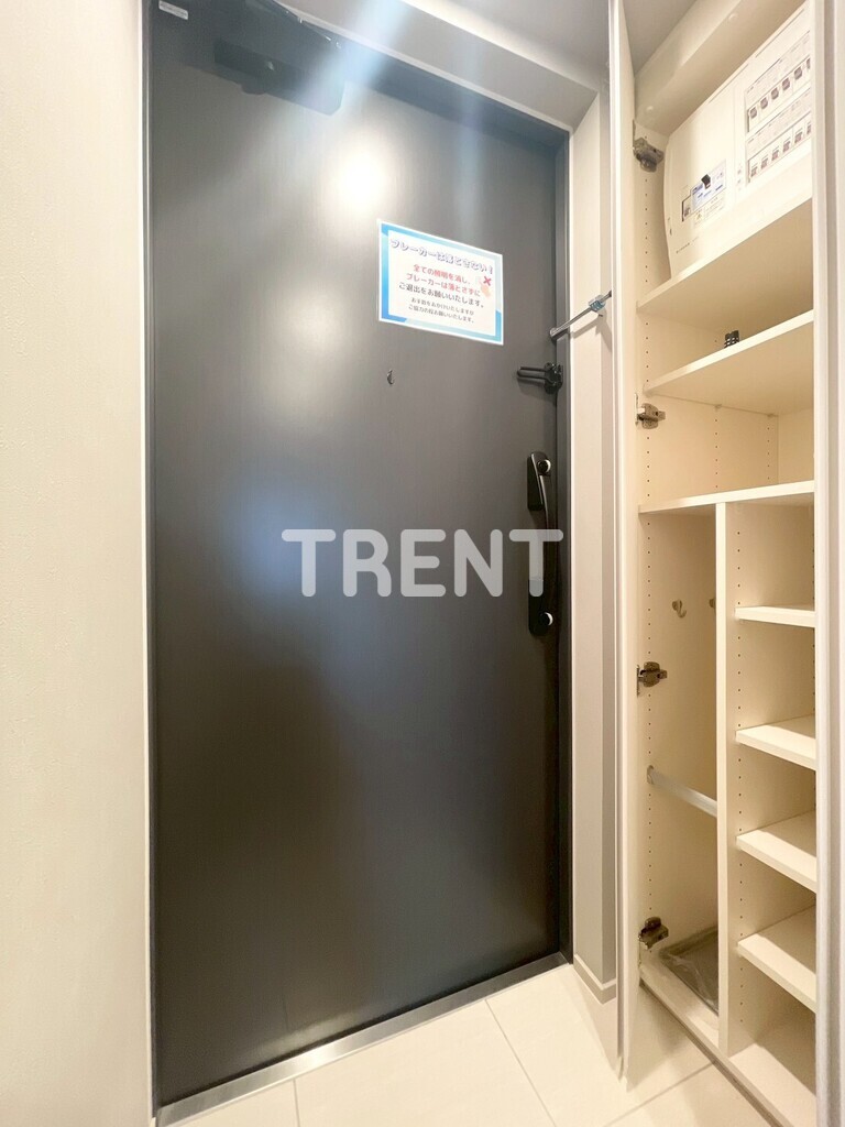 コンフォリアリヴ渋谷本町-301