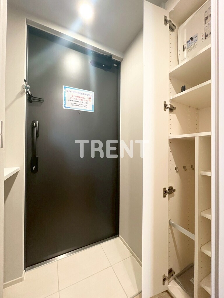 コンフォリアリヴ渋谷本町-302