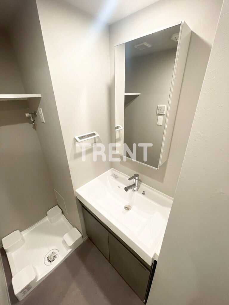 コンフォリアリヴ渋谷本町-302