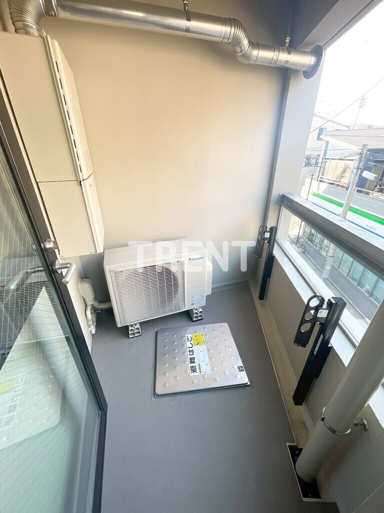 コンフォリアリヴ渋谷本町-302