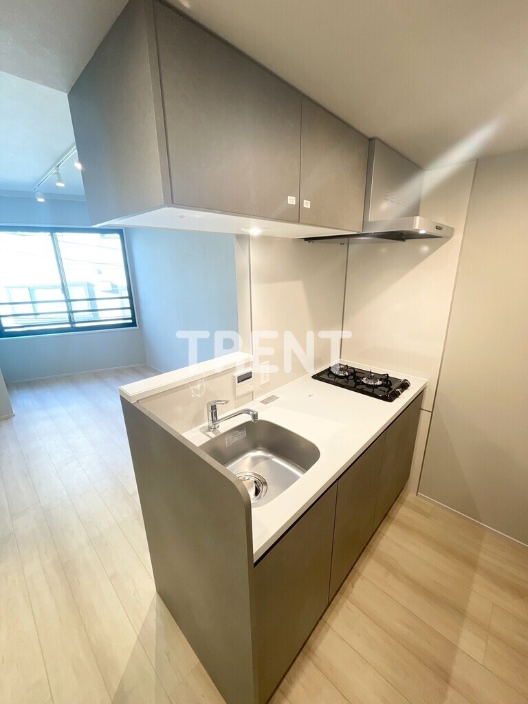 コンフォリアリヴ渋谷本町-303