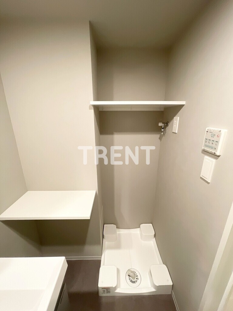 コンフォリアリヴ渋谷本町-303