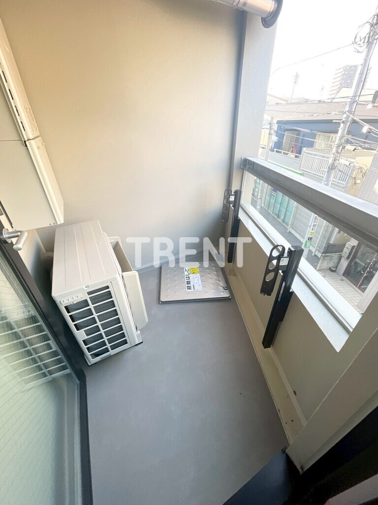 コンフォリアリヴ渋谷本町-303