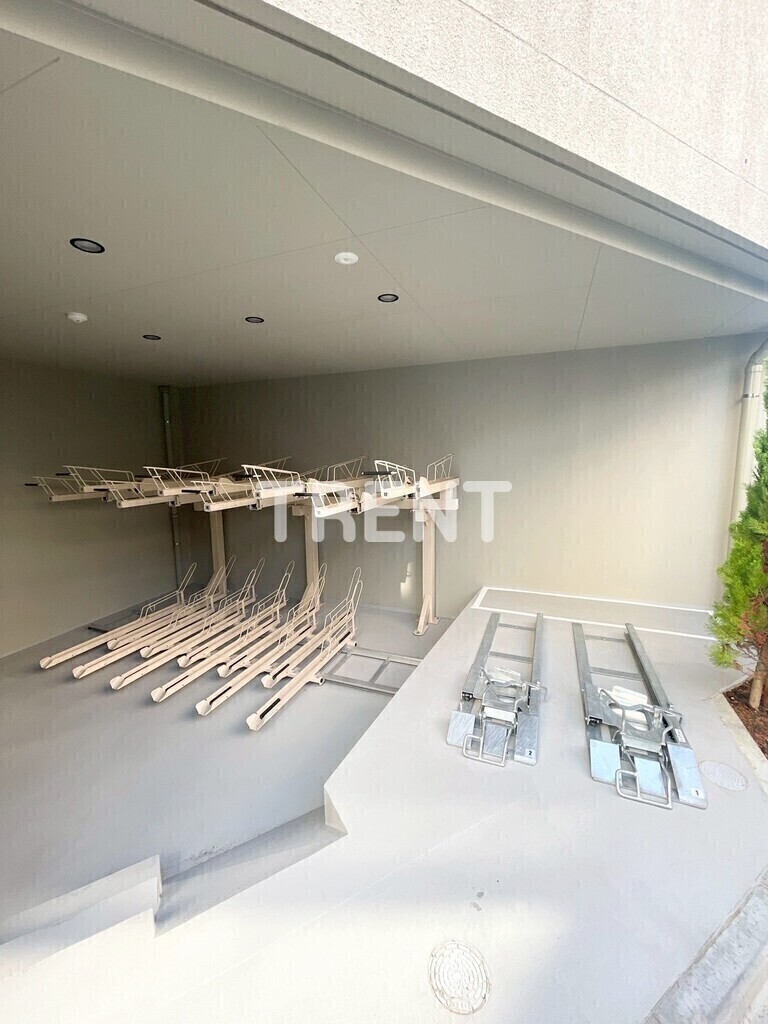 コンフォリアリヴ渋谷本町-304