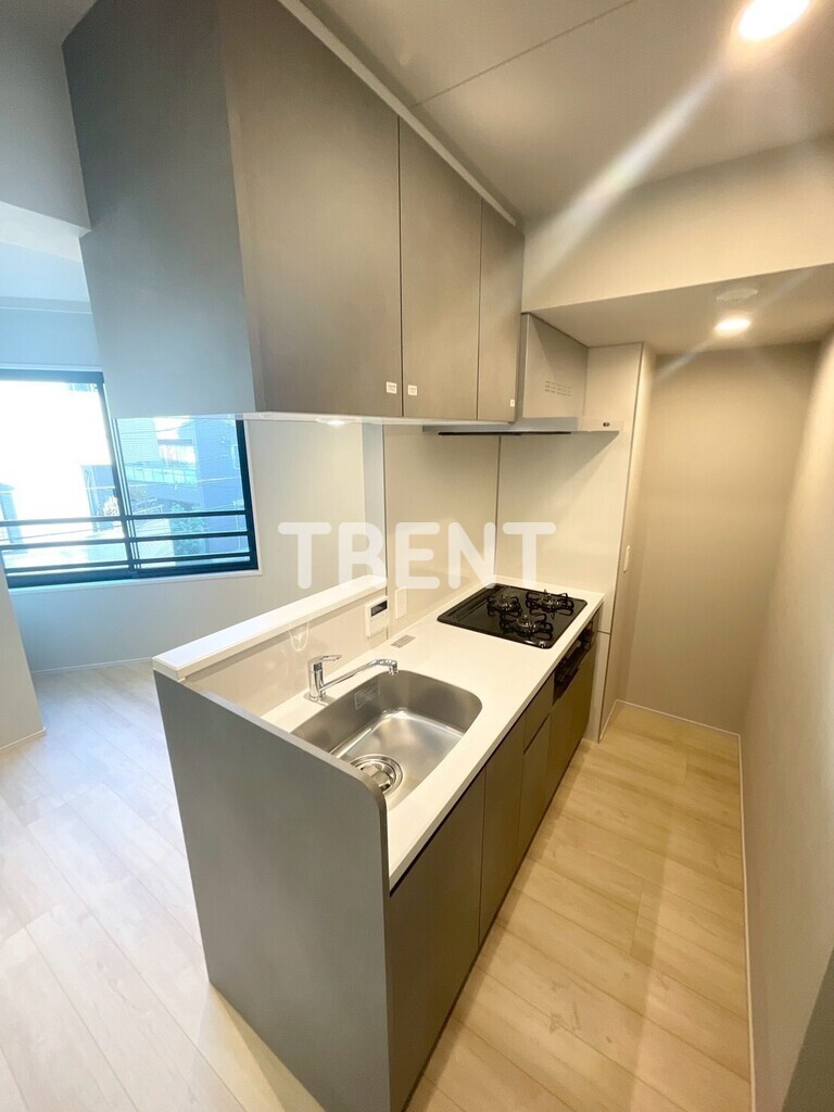 コンフォリアリヴ渋谷本町-304