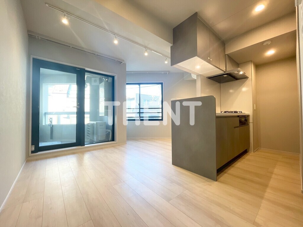 コンフォリアリヴ渋谷本町-304