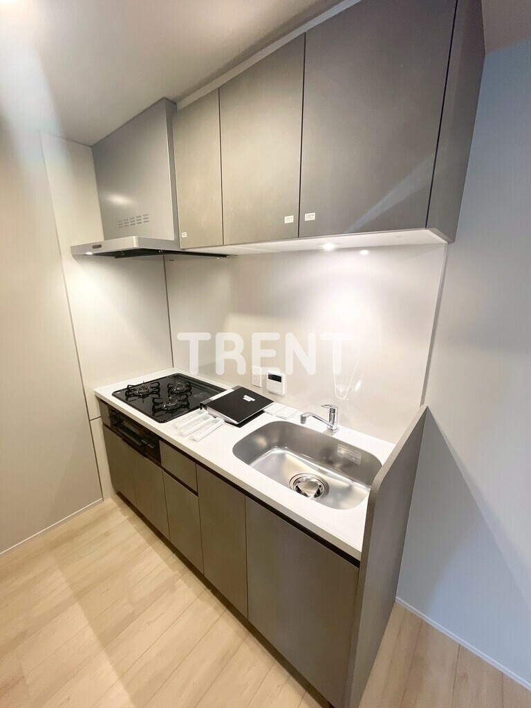 コンフォリアリヴ渋谷本町-305