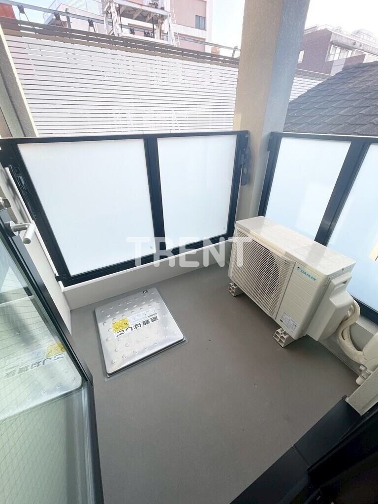 コンフォリアリヴ渋谷本町-306