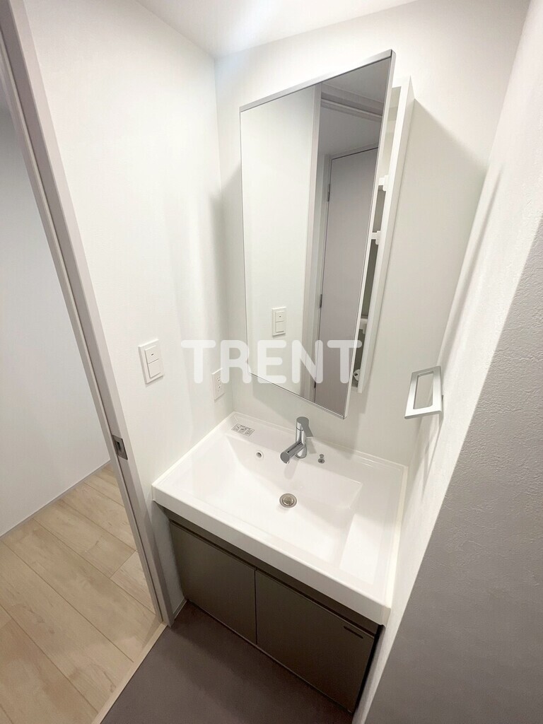 コンフォリアリヴ渋谷本町-401