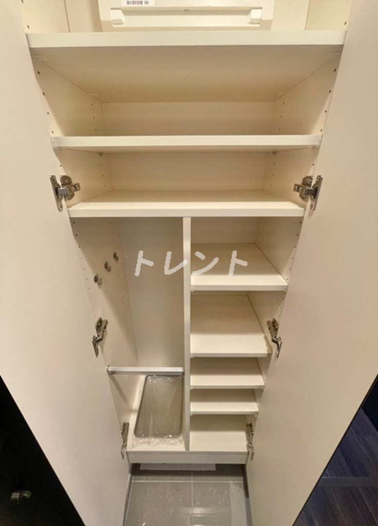 コンフォリア東新宿ステーションフロント-412