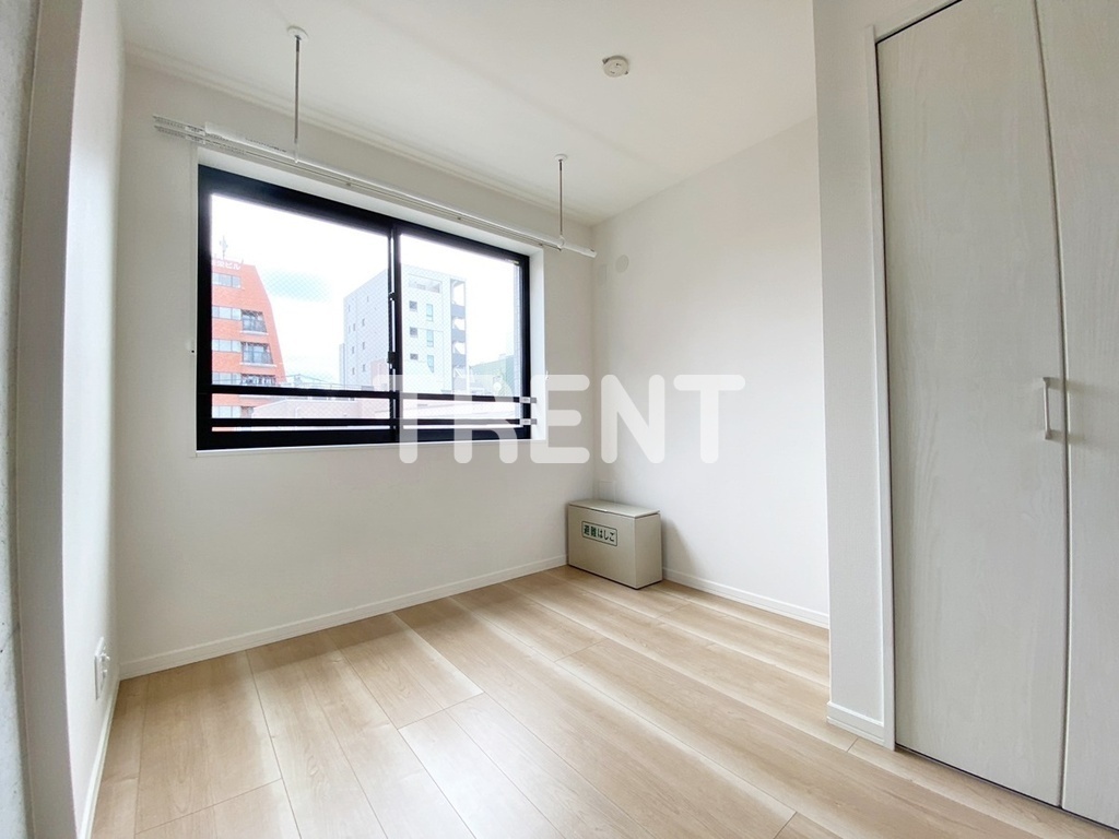 ウェルスクエアイズム中野坂上-203