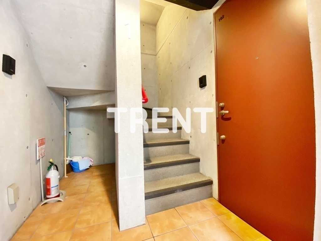 ウェルスクエアイズム中野坂上-203