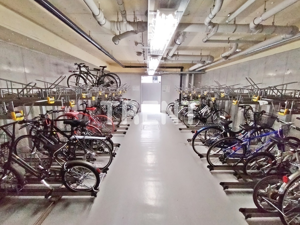 セントラルプレイス新宿御苑前-401