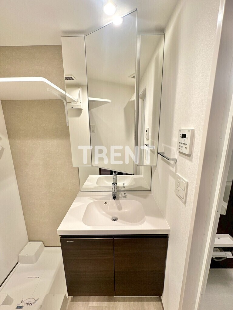 ザグラヴィティ新宿-401