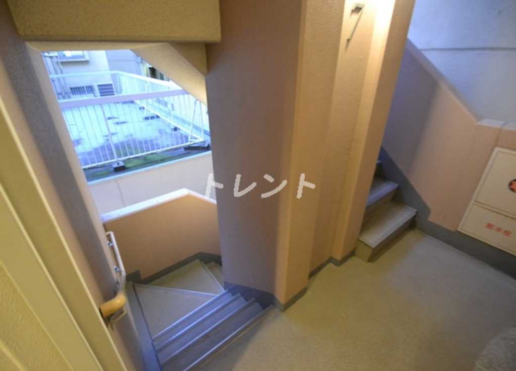 アクロス新宿-706