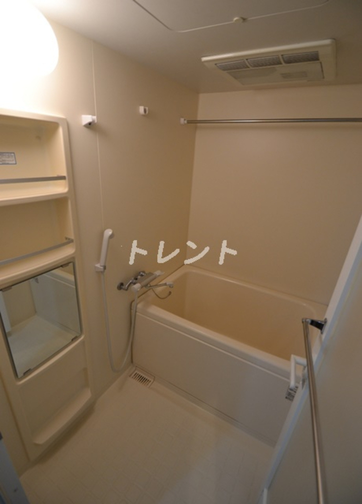 アクロス新宿-706