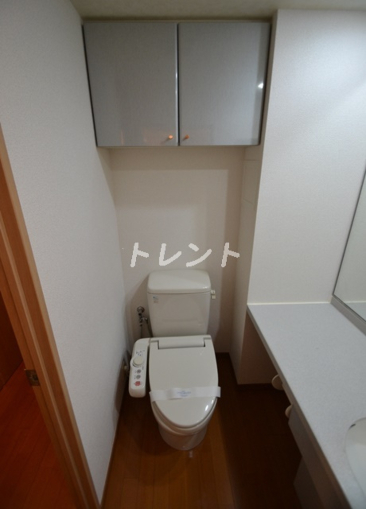 アクロス新宿-706