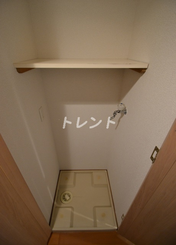 アクロス新宿-706