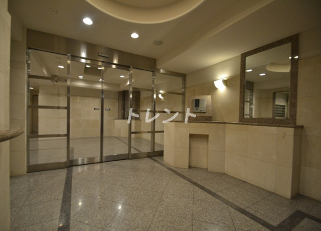 アクロス新宿-706