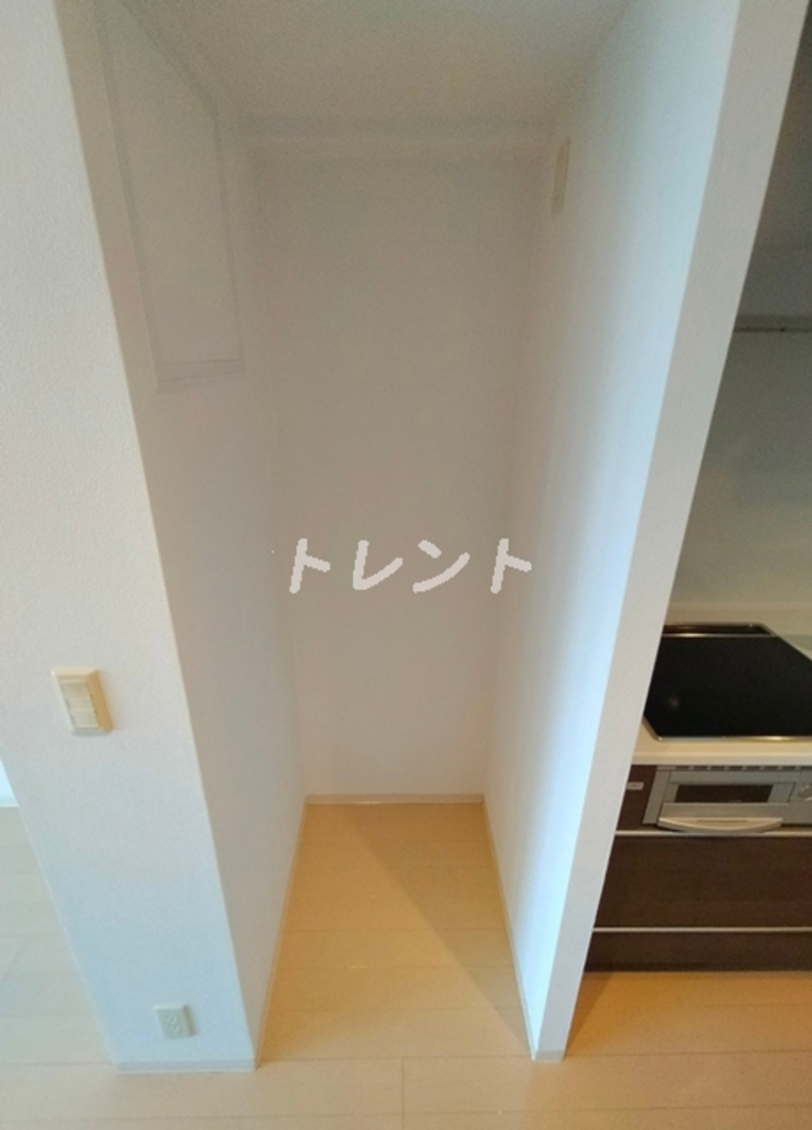 コスモリード新宿余丁町-302